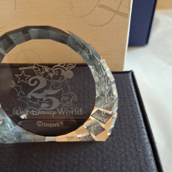 Swarovski crystal Walt Disney 25th anniversary Mickey sorcerer paperweight - Picture 2 of 5